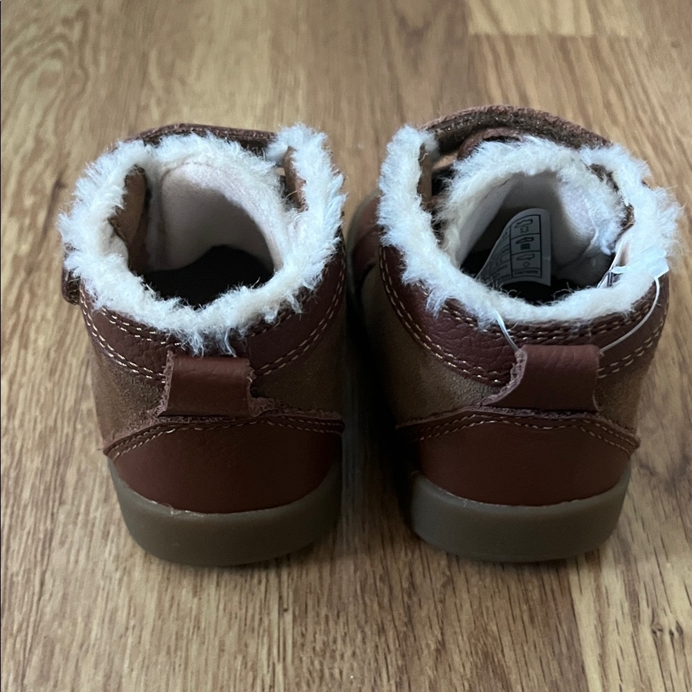 UGG Rennon Boot - Picture 2 of 2